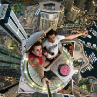 Extreme Selfies
