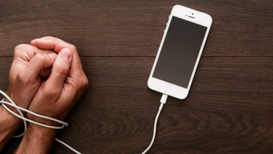 Cell phone addiction? Learn more about Nomophobia