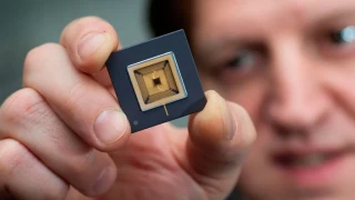 LiFi, a wireless network one hundred times faster than WiFi