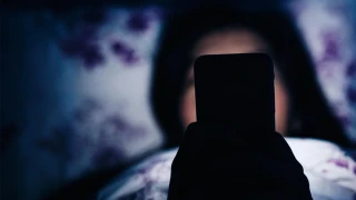 Addicted to your phone at night? The device's light affects your brain