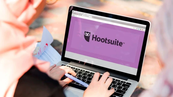 What is Hootsuite and what is its use in social networks?