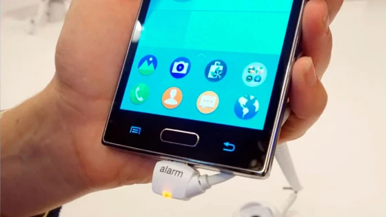 Samsung presented the Galaxy Z, its first smartphone with its own operating system called Tizen
