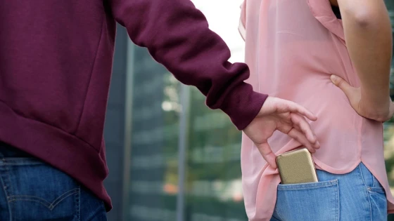 How to check online if a cell phone is stolen?